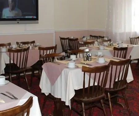 The Esplanade 3* Whitby